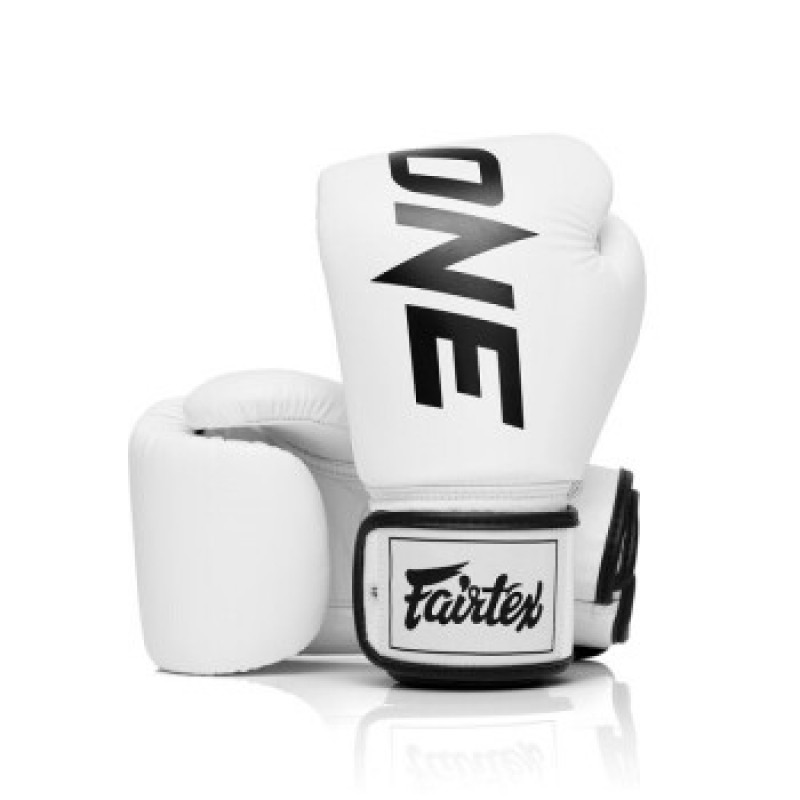 Fairtex 태국 권투 훈련 들러브 BGV1-ONE 화이트 12oz