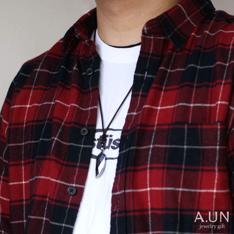 A.UN jewelry gift 테라헤르츠 목걸이 늑대의 송곳니 펜던트 초커 파워 스톤 천연석 사이즈 조절 가능 끈