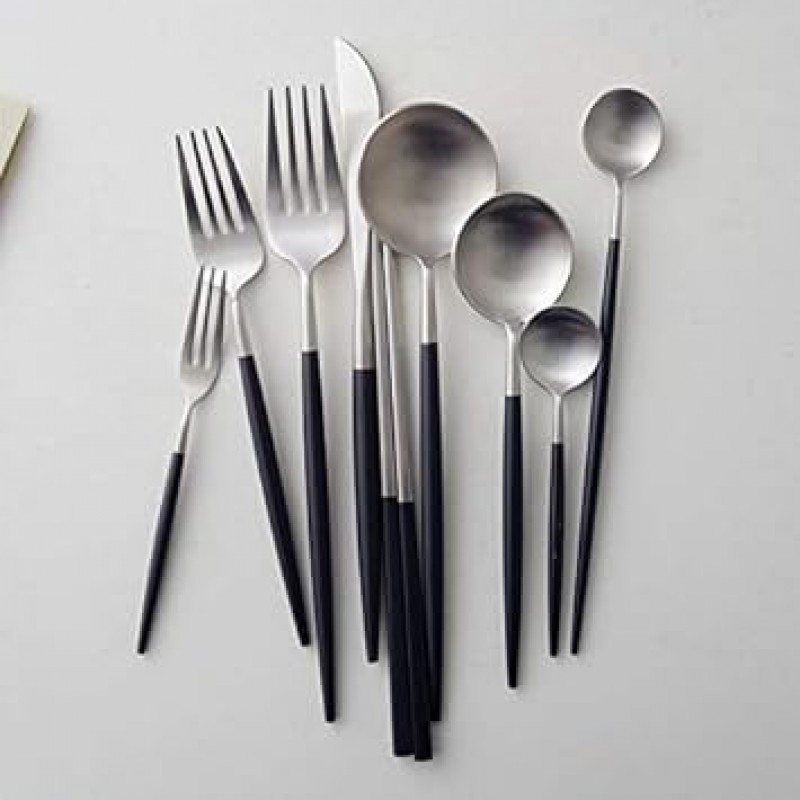 Andoo 양식기 세트 골드 세련된 양식기 스테인레스 스틸 디너 칼 세트 나이프 스푼 포크 세트 광택 있는 고급 스테이크 나이프 테이블 나이프 디저트 스푼 파스타 포크 디너 세트는 잘 자를 수 있습니다 디너 나이프 포크 스푼 스테이크 포크 식당용 서양 칼 세트 가정용 식기 세척기 안전 주방 용품 크리스마스 결혼 선물 Gift (디너스푼+나이프+포크+티스푼+케이크포크) 5 베이직 (블랙실버, 5팩)