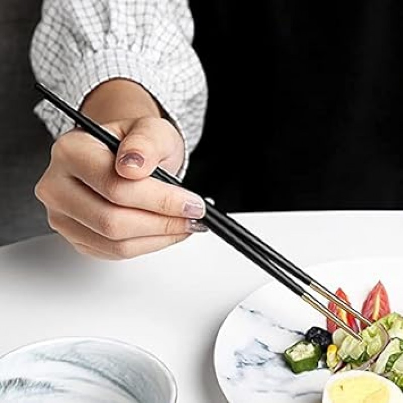 안두수저세트, 금색, 스타일리시, 젓가락세트, 젓가락, 식기, 둥근젓가락, 5쌍세트, 스테인리스, 디너커트러리세트, 디너스푼, 나이프, 포크, 스테이크나이프, 테이블나이프, 디저트, 스푼, 파스타포크, 디너 세트, 커트웰, 디너나이프, 스테이크포크, 서양식식기세트, 레스토랑용, 가정용, 식기세척기금고, 주방용품, 크리스마스, 결혼선물, 18-8 스테인리스, 선물용(젓가락 5쌍) (블랙골드, 세트) 젓가락 5개 중)