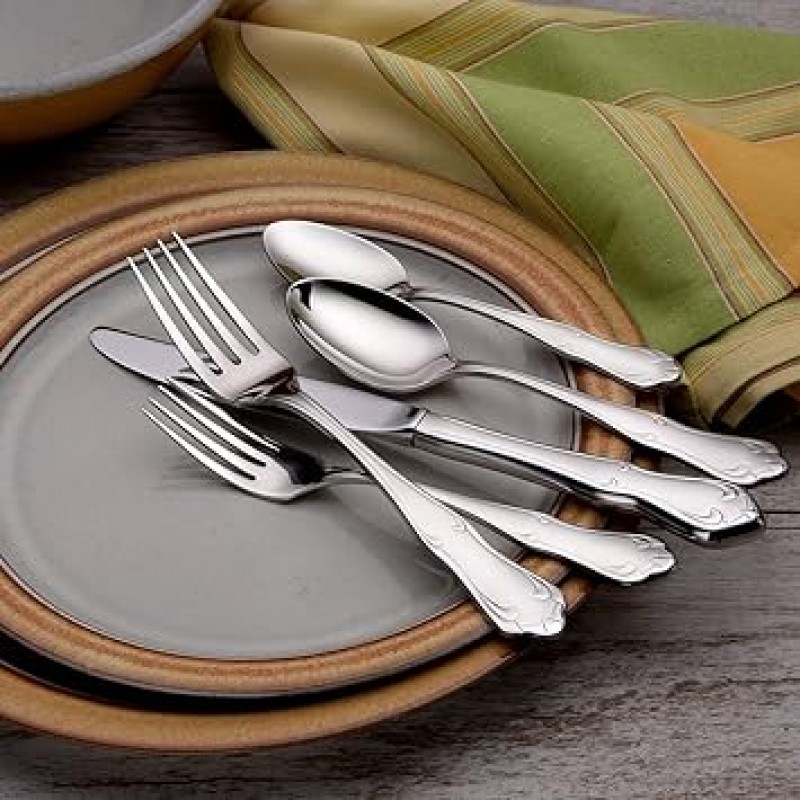 Liberty Tabletop Champlin 65개 18 / 10 식기 세트, 서빙피스 포함Made in USA