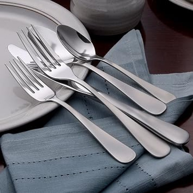 Liberty Tabletop 새틴 Annapolis 20 Piece Flatware 세트 18 / 10 Made in USA