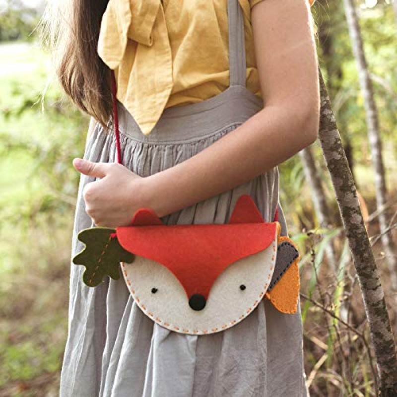 Petit Collage DIY Woodland Fox 펠트 가방, 어린이를 위한 어울리는 도토리 지퍼 지갑이 있는 어린이용 크로스바디 백 – DIY 공예 바느질 키트 – 6세 이상을 위한 훌륭한 선물 아이디어 제공