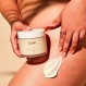 OUAI Body Creme, St. Barts - 슈퍼 하이드레이팅 휘핑 바디 크림 - 쿠푸아쿠 버터, 코코넛 오일 및 스쿠알렌 피부를 부드럽게 하여 건강한 윤기를 선사 - 용과, 오렌지 및 앰버 향 - 7.5 fl oz