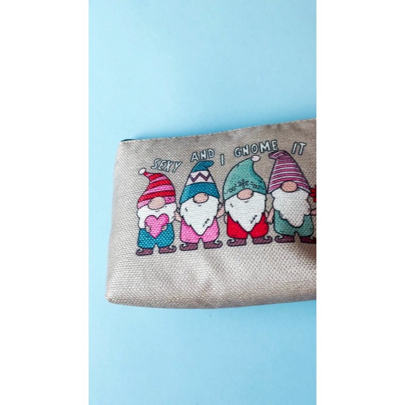 MAD BEAUTY Gnome Matter What 립밤 듀오 2팩, Gnome & Toadstool 립밤 포트, 클래식 바닐라 & 체리, 부드럽고 신선한 입술을 위한 보습 및 수분 공급, 훌륭한 선물, 재미있고 귀여운
