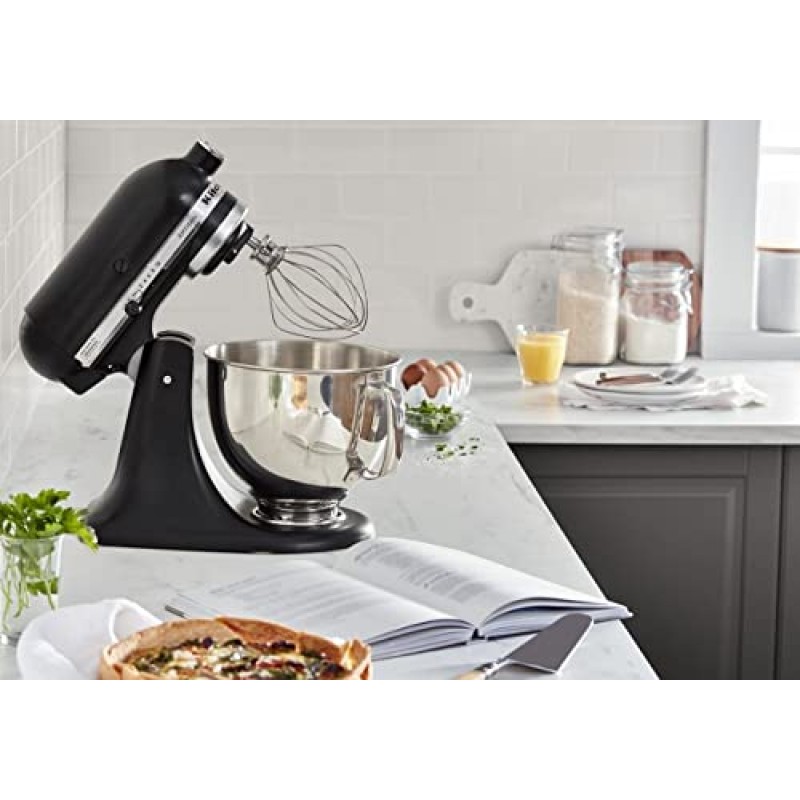 KitchenAid Artisan 시리즈 5쿼트 틸트 헤드 스탠드 믹서(푸어링 쉴드 포함) KSM150PS, 매트 블랙