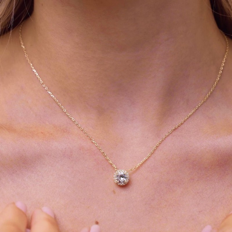 PAVOI 14K 골드 도금 포스트 인조 다이아몬드 라운드 솔리테어 펜던트 헤일로 목걸이 | 여성을 위한 금 목걸이 | 슬라이더 조절 가능