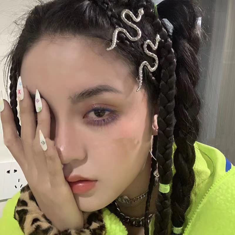 Y2K 핑크 헤어 클립 세트, 속이 빈 스타 하트 머리핀 펑크 스네이크 크로스 기타 모자를 쓰고 있죠 귀여운 KT 고양이 액세서리 스타일링 도구 여자를위한 선물 여자 (12pcs)