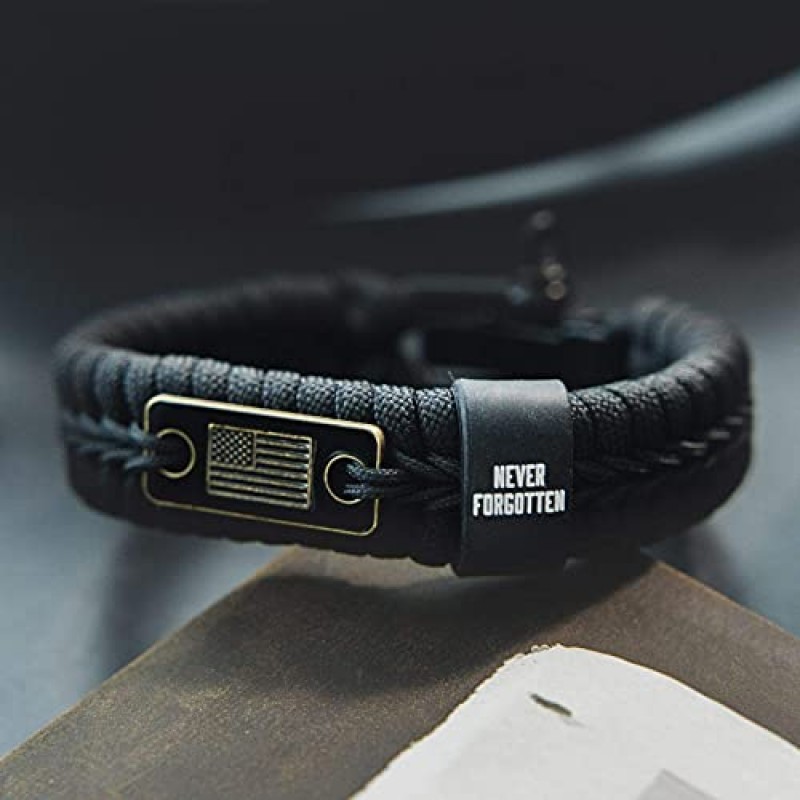 Hero Company Never Forgotten Paracord 팔찌 - 청동 미국 국기가 있는 남성용 전술 생존 팔찌 - 군 참전용사와 동반자 개를 짝짓는 데 도움이 됨