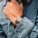 Montana Silversmiths 남성용 웨스턴 라이프스타일에서 영감을 받은 팔찌(남서부 폭풍우 구름 가죽)