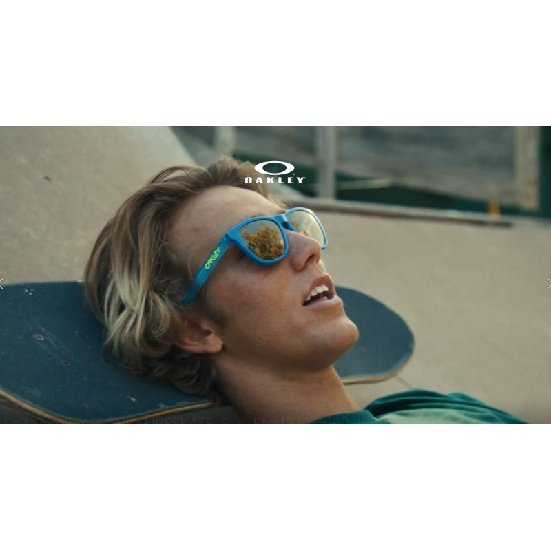 오클리 홀브룩 아시안핏 OO9244 남성용 로우 브릿지 선글라스+ 번들 끈+ 디자이너 iWear 케어 키트