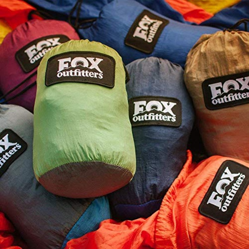 Fox Outfitters Neolite 더블 캠핑 해먹 - 배낭 여행, 여행, 해변, 마당용 경량 휴대용 나일론 낙하산 해먹. 해먹 스트랩 및 스틸 카라비너 ​​포함(하늘색/회색)