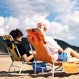 SUNNYFEEL 해변 라운지 의자, 배낭 리클라이닝 해변 의자 편평하게 누워, 태양을 아래로 향하게 하는 태닝 의자, 접이식 캠핑 의자 야외/피크닉/잔디용 배낭 스트랩이 있는 휴대용 캠프 침대