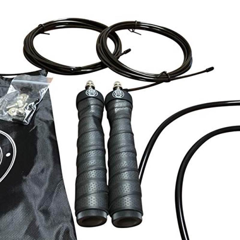 SweatGear Gen2 속도 케이블 줄넘기. 10피트 조정 가능한 케이블 2개, 케이블 보호기 2개, 편안한 손잡이, 구성 요소, 휴대용 가방이 포함되어 있습니다. 크로스핏, 유산소 운동, MMA, 복싱, 피트니스 및 더블 언더!