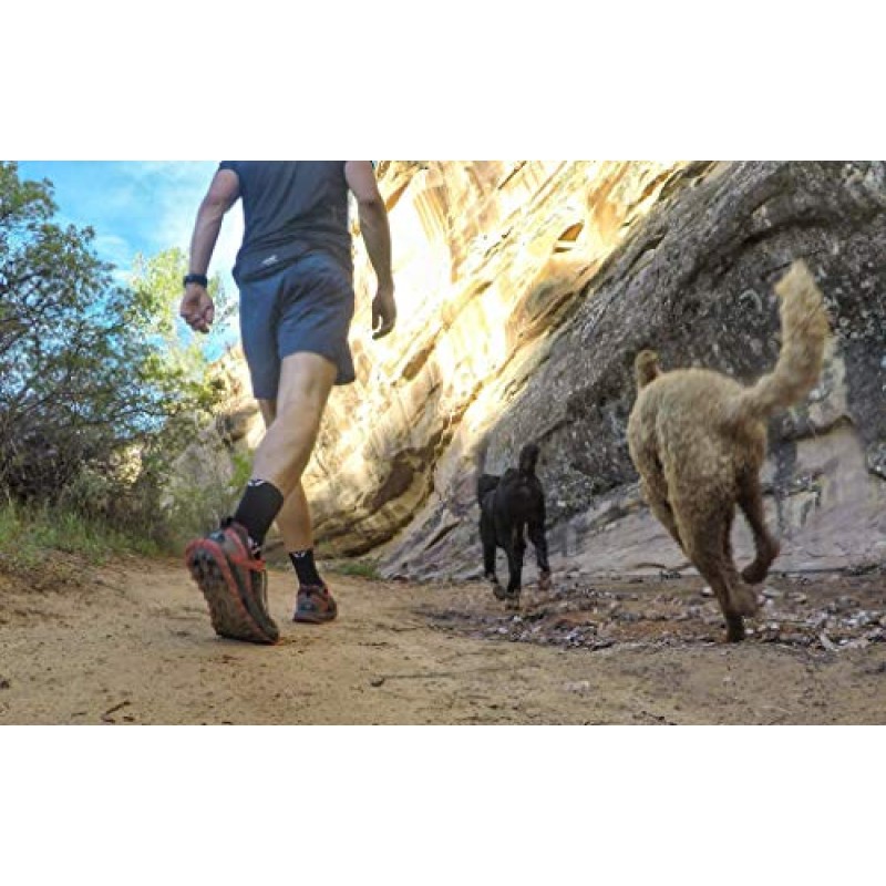 Swiftwick ASPIRE FOUR 트레일 러닝, 사이클링 크루 양말, 견고한 압축 핏