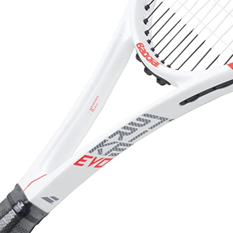 Babolat Strike Evo 스트링 테니스 라켓과 원하는 색상의 RH3 Club 필수 테니스 백이 번들로 제공됩니다.