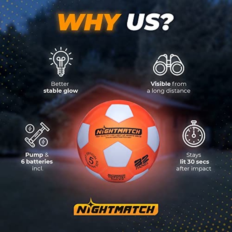 NIGHTMATCH 라이트 업 LED 축구공 - 공식 사이즈 5 - 추가 펌프 및 배터리 - 예비 배터리로 어두운 곳에서 완벽하게 빛나는 축구공 - 2개의 밝은 LED가 있는 방수 LED 글로우 볼