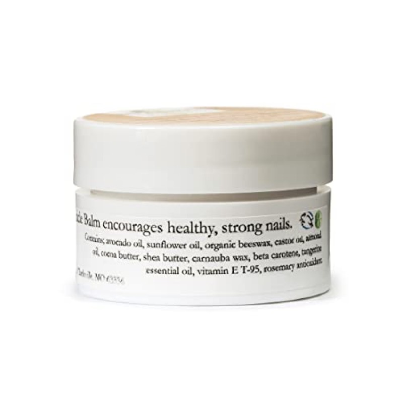 코코아 버터와 베타 카로틴이 함유된 Bee Naturals 영양 및 보호 네일 및 큐티클 밤