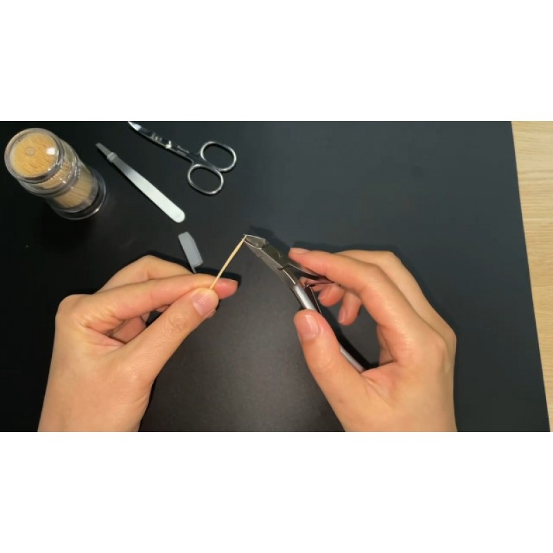 남성 및 여성을 위한 스테인레스 스틸 정밀 큐티클 트리머, 매니큐어 도구용 이중 스프링 샤퍼 큐티클 니퍼, 손톱용 큐티클 커터 살롱 홈 퍼스널 케어 — 1/2 턱