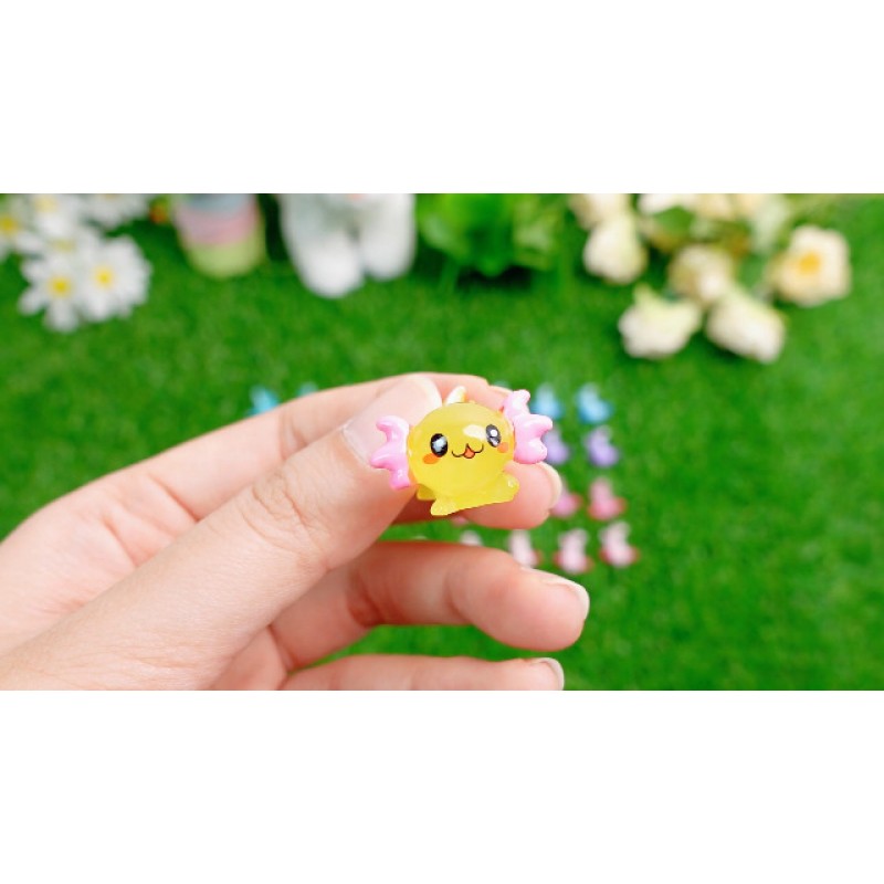 Liliful 120 Pcs 미니 수지 Axolotl 장난감 핑크 Axolotl 선물 미니 수지 동물 Axolotl 생일 장식 DIY 공예에 대한 소형 Axolotl 입상 Axolotl 매력 정원 풍경 수족관 장식품