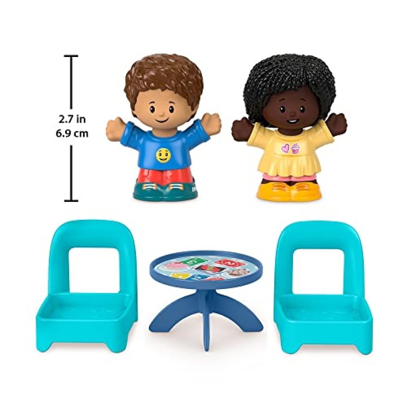 F-Price Fisher-Price Little People 카드 게임 피규어 세트 - HHR45 ~ Little People 피규어 2개, 의자 2개, 카드 게임과 컵케이크 그래픽이 포함된 테이블, 파란색, 노란색, 빨간색 포함