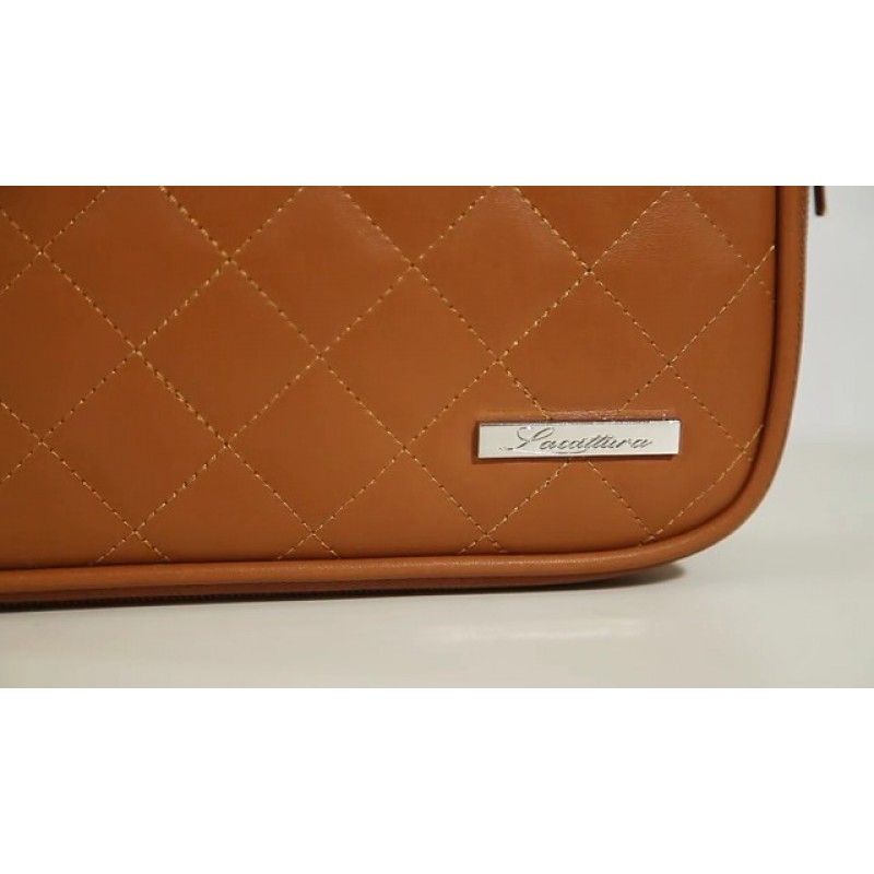 LACATTURA 여성용 여행용 메이크업 가방, 비건 가죽 화장품 가방, 방수 세면도구 정리함, 조절 가능한 칸막이와 브러시 홀더가 있는 메이크업 가방, 여성용 휴대용 미용 보관 가방, 흰색