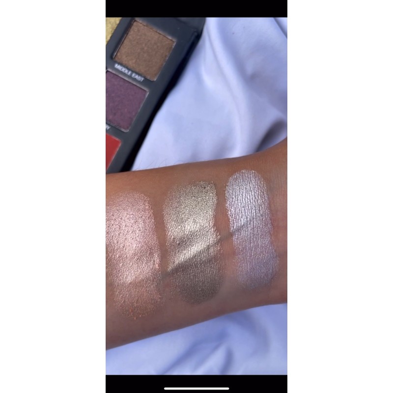 클라라 코스메틱스 24 아이섀도우 팔레트 - 페스티브 럭셔리 바이브런트 볼드 풀 컬러 피그먼트 롱 라스팅 매트 쉬머 아이 섀도우 팔레트 (아부다비)