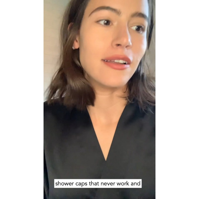 키치 여성용 럭셔리 샤워 캡 - 미끄럼 방지 실리콘 그립이 있는 재사용 가능한 긴 머리용 샤워 캡 | 가장 적합한 크기의 샤워용 방수 헤어캡 | 스타일리시한 샤워용 헤어 커버 (BnW 스트라이프)