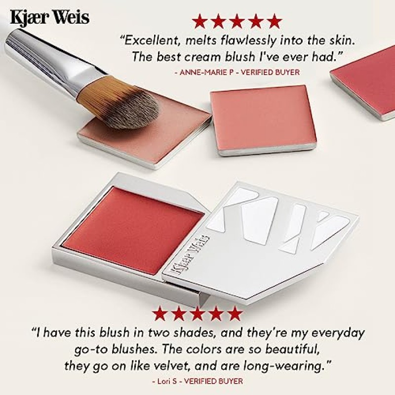 Kjaer Weis 크림 블러셔. 수상 경력에 빛나는 듀이 블러쉬 메이크업. 치크, 아이, 립에 블렌딩 가능한 크림 블러셔. 오랫동안 지속되는 크림 블러셔 메이크업. 유기농 인증, 동물 실험을 하지 않은 클린 메이크업(풍요)