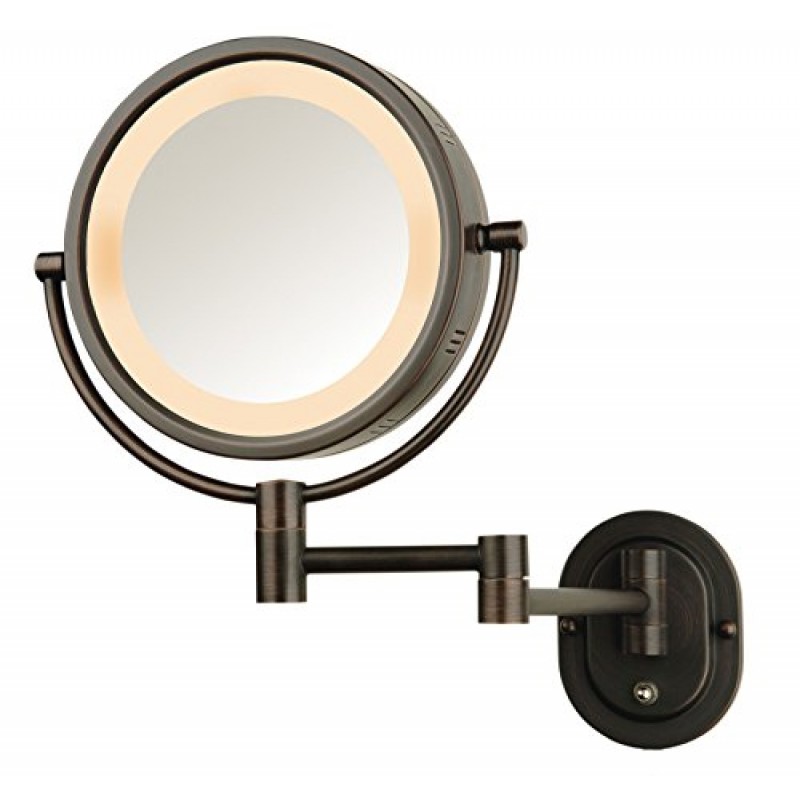 후광 조명이 있는 Jerdon 양면 벽걸이형 화장 거울 - 5X 배율 및 벽걸이 암이 있는 조명 화장 거울 - 황동 마감 벽걸이가 있는 원형 거울 - 모델 HL65G
