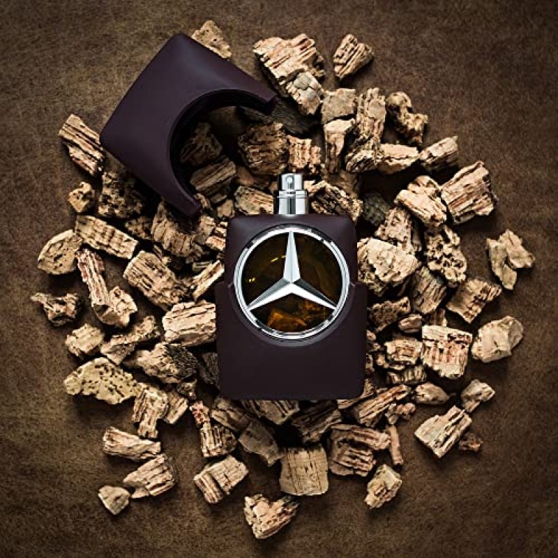 Mercedes Benz Man Private - 남성용 향수 - 사이프러스, 암브록스 및 삼나무 향 - 매콤한 향 - 대담하고 연상적임 - 강렬하고 따뜻하며 깊은 시라쥬 - 모든 경우에 이상적 - 3.4온스 EDP 스프레이