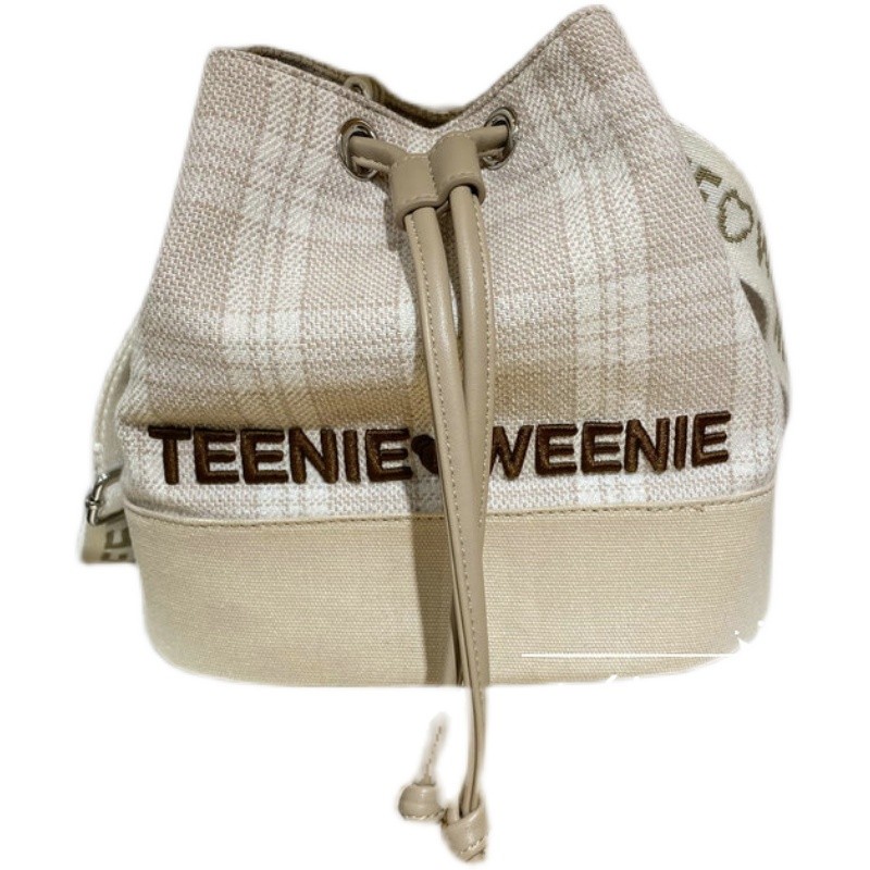 Teenie Weenie Bear 여성 의류 카운터 정통 23 여름 여성 Drawstring Crossbody Bag TTAK22FT03P