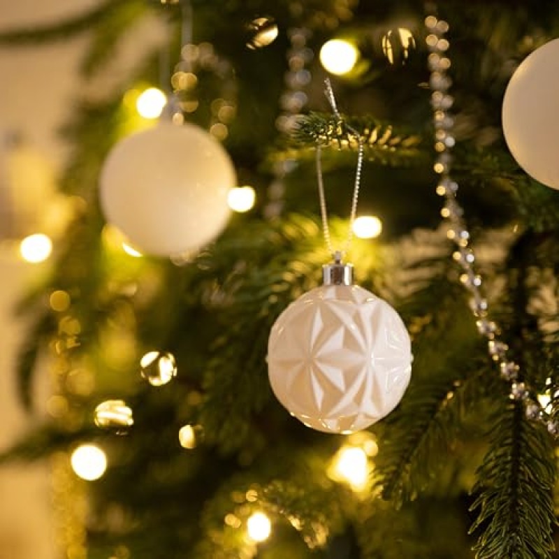 Valery Madelyn 크리스마스 할로윈 트리 장식품, 24ct 흰색 비산 방지 크리스마스 공 장식 세트, 2.36 인치 크리스마스 휴일 파티 장식을위한 현대 교수형 나무 장식 대량