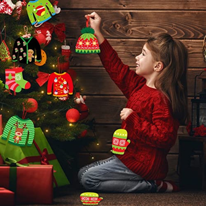 크리스마스 나무 장식품 크리스마스 테마 추악한 스웨터 나무 장식품 크리스마스 트리 장식용 로프가 있는 겨울 스웨터 펜던트 크리스마스 파티 선물(27PCS)