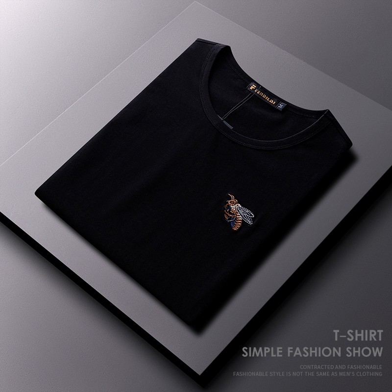 남성용 반팔 티셔츠 2021 새로운 여름 트렌드 슬림핏 작은 꿀벌 자수 단색 단순 반팔 남성용 셔츠