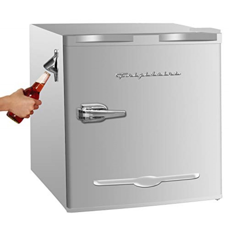 Frigidaire EFR176-MOONBM 1.6cu ft Moonbeam 레트로 냉장고(사이드 병따개 포함). 사무실, 기숙사 또는 오두막용