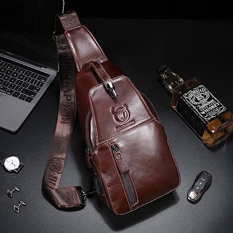 BULLCAPTAIN 정품 가죽 슬링 백 남성용 크로스 바디 백팩 하이킹 캐주얼 데이 팟 어깨 가슴 가방 (USB 충전 포트 포함)