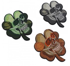 3PCS 아일랜드 네 잎 클로버 전술 패치 내 작은 현실적인 금이 간 해골 해골 수 놓은 DIY 패치 Applique 후크 및 루프 백팩 자켓 청바지 의류-2.56 x 3.15 인치