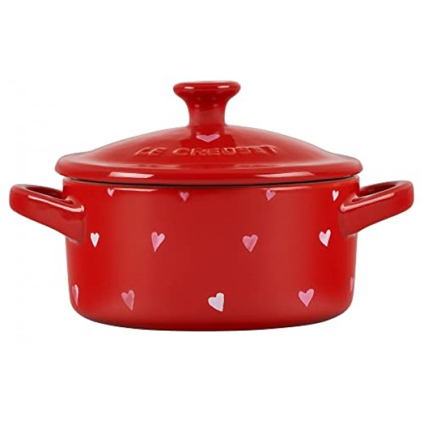 Le Creuset L'Amour 컬렉션 스톤웨어 미니 라운드 캐서롤, 8온스, 하트 아플리케가 있는 연홍색