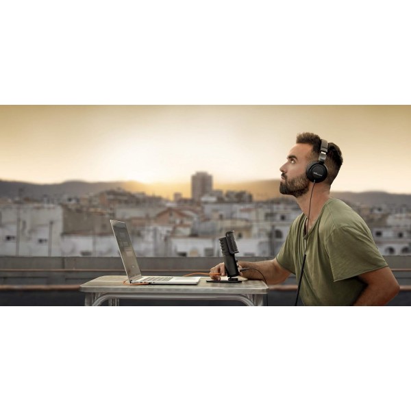 Beyerdynamic DT 240 PRO 프로페셔널 오버이어 스튜디오 헤드폰(블랙 색상). 동봉된 디자인, 유선, 플러그형 케이블 싱글