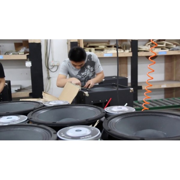 EMINENCE 레드 코트 시리즈 Man O War 12 기타 스피커, 8옴에서 120와트(Manowar)