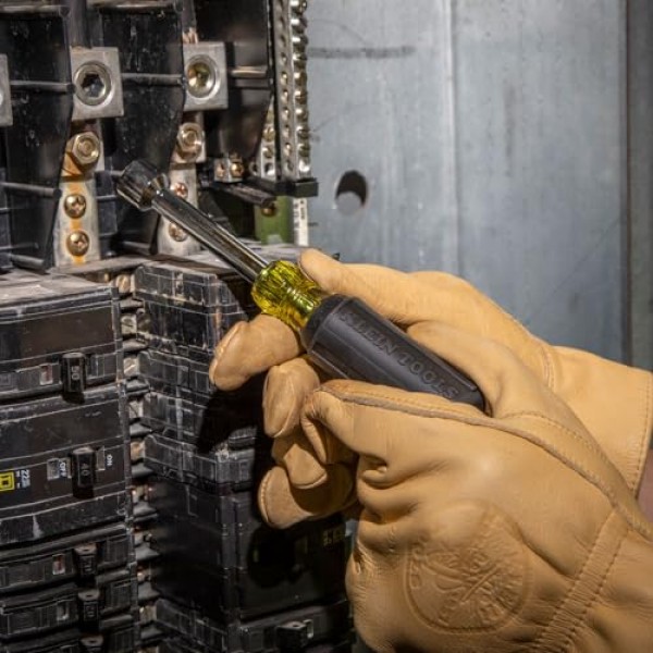 Klein Tools 631 도구 세트, 미국산, 육각 너트 크기 3/16, 1/4, 5/16, 11/32, 3/8, 7/16 및 1/2인치가 포함된 너트 드라이버 세트 3- 인치 완전 중공축, 7피스