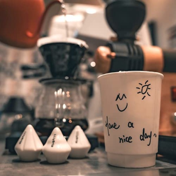 세라믹 푸어 오버 커피 메이커 세트 - 양조 커피 드리퍼로 커피 맛이 좋아지고 드립 유속이 향상됩니다. - 커피 바, 가정용 커피 액세서리 - LILY Coffee Add On Fits V60, Origami