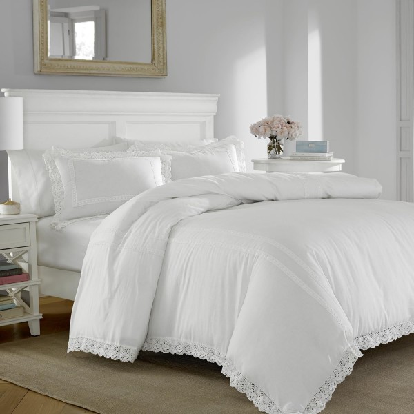 Laura Ashley Home - 킹 사이즈 이불 커버 세트, 일치하는 베갯잇이 있는 뒤집을 수 있는 면 린넨, 사계절용 경량 홈 데코(Annabella White, King)