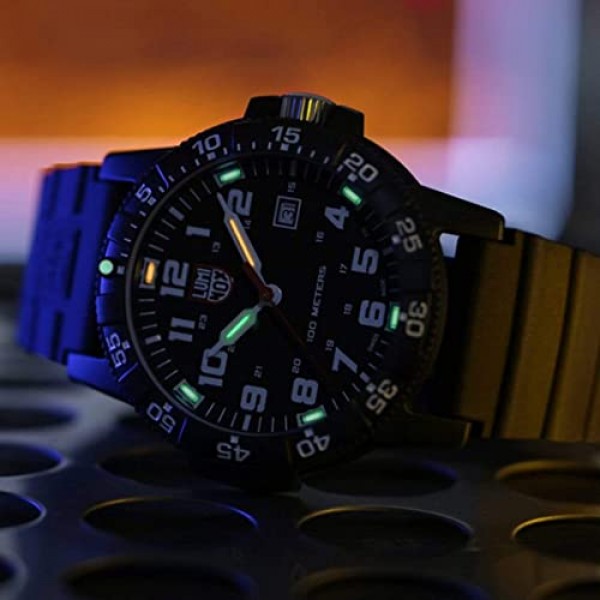 Luminox Leatherback SEA Turtle Giant Blackout 남성용 시계 44mm - 날짜 표시가 있는 블랙 다이빙 시계, 100m 방수