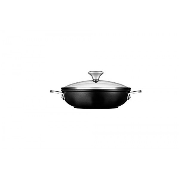 Le Creuset 강화 붙지 않는 얕은 캐서롤/유리 뚜껑이 있는 브레이저, 2.5qt.