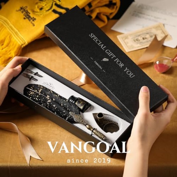 VANGOAL 레트로 조각 깃털 펜 세트, 반짝이는 퀼 펜 세트 잉크가 포함된 골동품 서예 쓰기 딥 펜, 2개의 교체 펜촉, 펜 스탠드 베이스, 럭셔리 빈티지 시그니처 펜(검은색)