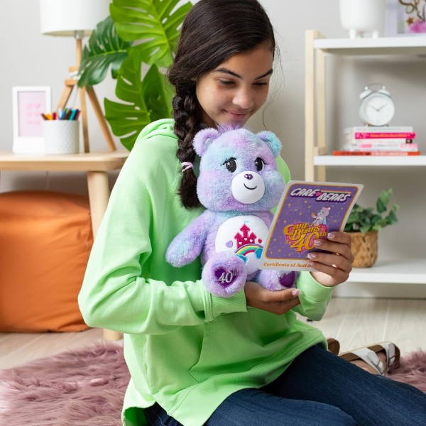 Care Bears 22439 Care-A-Lot Bear 40주년 기념 소원, 35 cm 수집 가능한 플러시 장난감, 어린이를 위한 부드러운 장난감 및 꼭 껴안고 싶은 장난감, 4세 이상의 소녀와 소년에게 