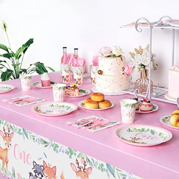 DECORLIFE 24명의 손님을 위한 돌잔치 접시와 냅킨 세트, 소녀를 위한 돌잔치 장식, Wild One 접시, 식탁보, 프린지 커튼, 배너, 매달린 소용돌이 포함, 총 207개