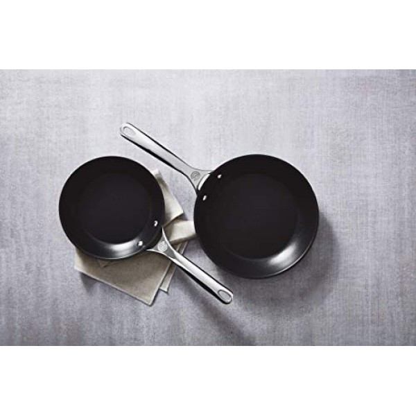 Le Creuset 강화 논스틱 PRO 조리기구 세트, 2개 (8인치 및 10인치 프라이팬),회색